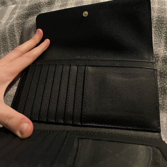 Michael Kors Jet Set Travel Wallet - Black - Picture 9 of 9